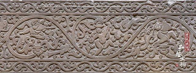 中 其名为"忍冬花" 这也是目前较早关于"忍冬"二字的出处 虽然忍冬纹